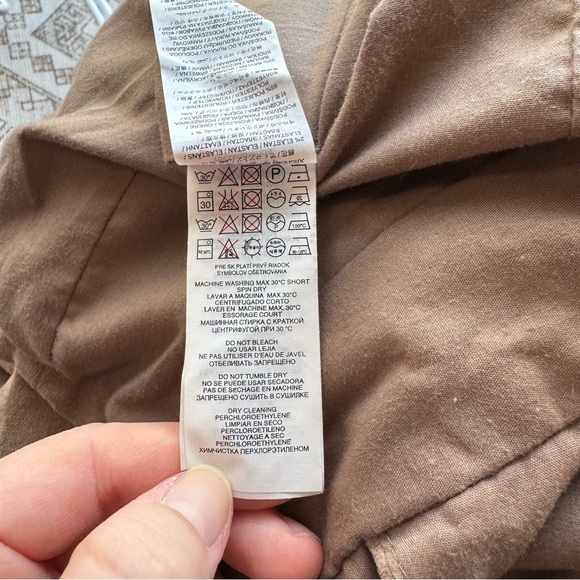 Vintage Women's Tan Velvet Jacket with Bow Details and Ruffle Back. - Picture 12 of 12